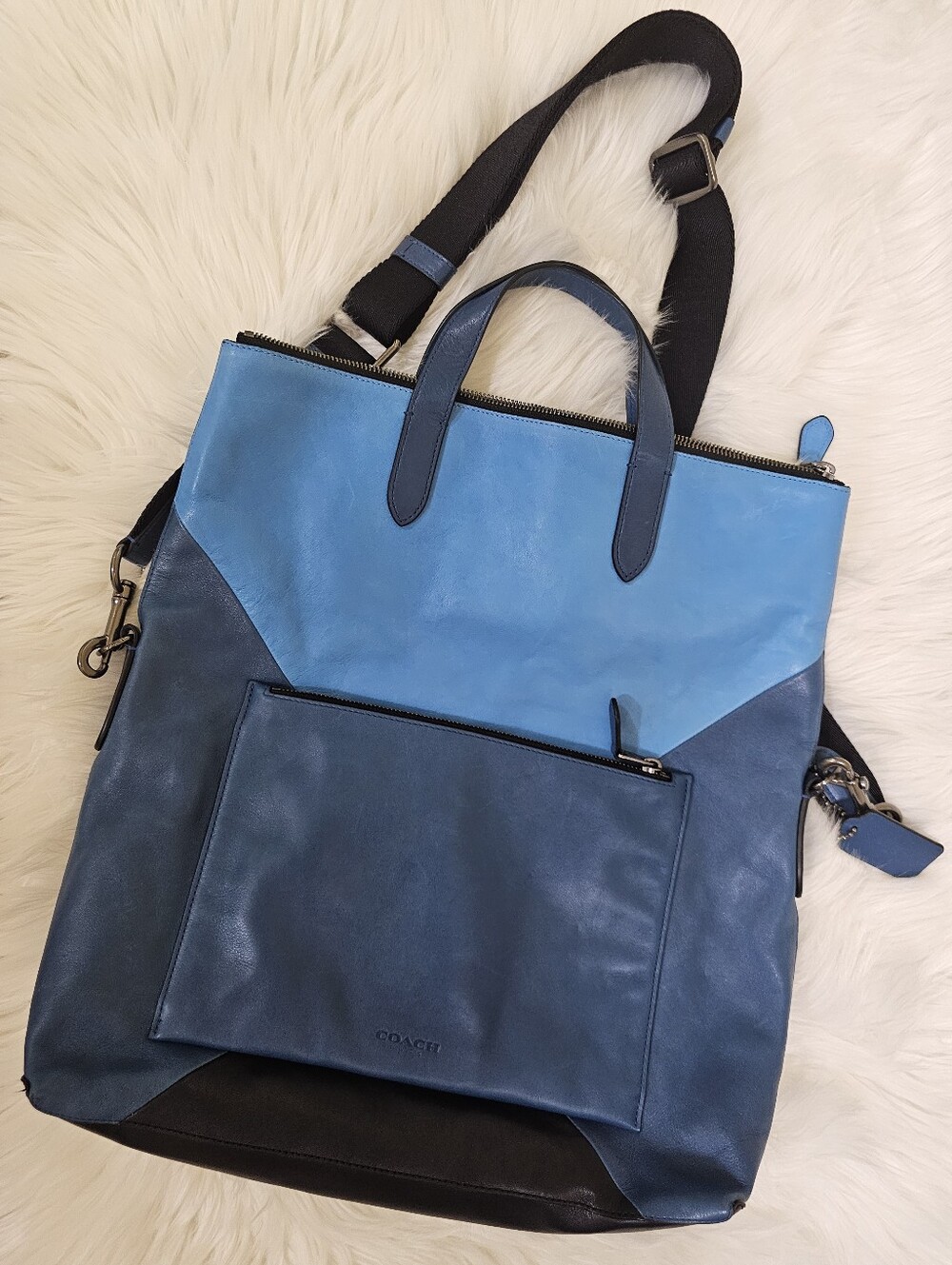 COACH Tote Manhattan Fold